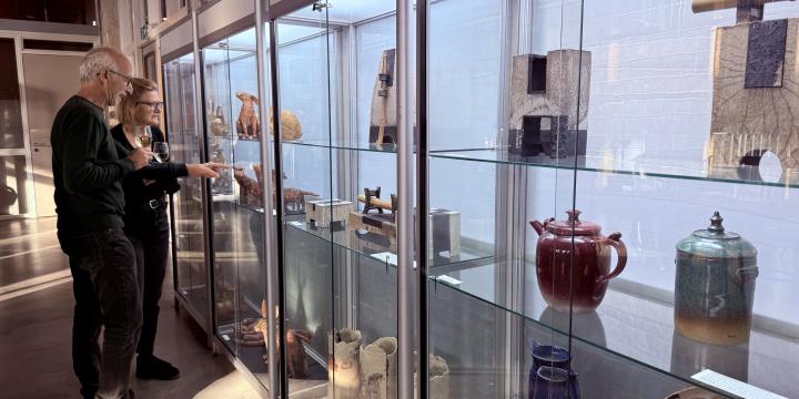 Keramiekdocenten van Phoenix Cultuur tonen eigen werk in bijzondere expositie