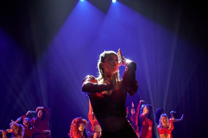 Commercial Feminine 21+